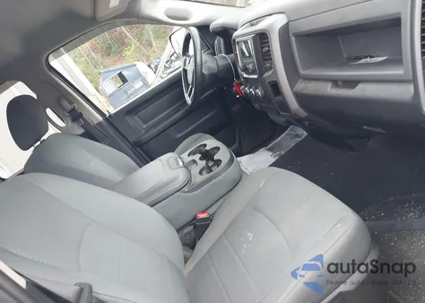 2016 Ram 1500 Express z USA, uszkodzony, nr VIN 1C6RR7FT0GS301638